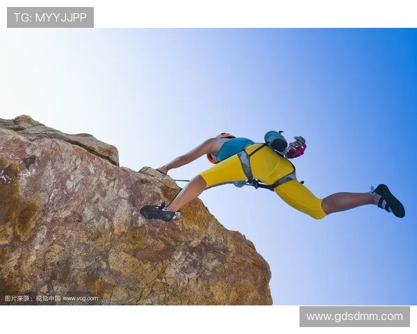 深圳攀岩队在极限运动会积分榜中以62分领先其他队伍展现强劲实力